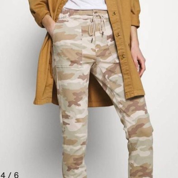 American Eagle 2 Desert Camo Jogger Pants Womens Stretchy Camouflage - Picture 1 of 15